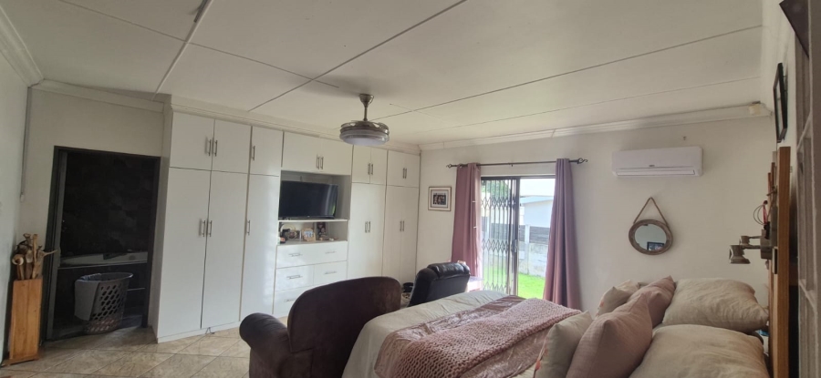 5 Bedroom Property for Sale in Greenfields Eastern Cape